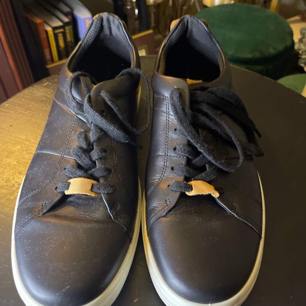 Ecco Men's Black Leather Sneakers with Tan Lace Tab